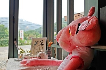 로베커피 마스코트 핑크팬더